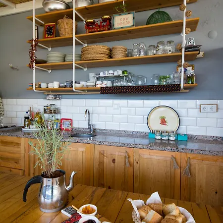 Alojamento de Acomodação e Pequeno-almoço Paydos 4*